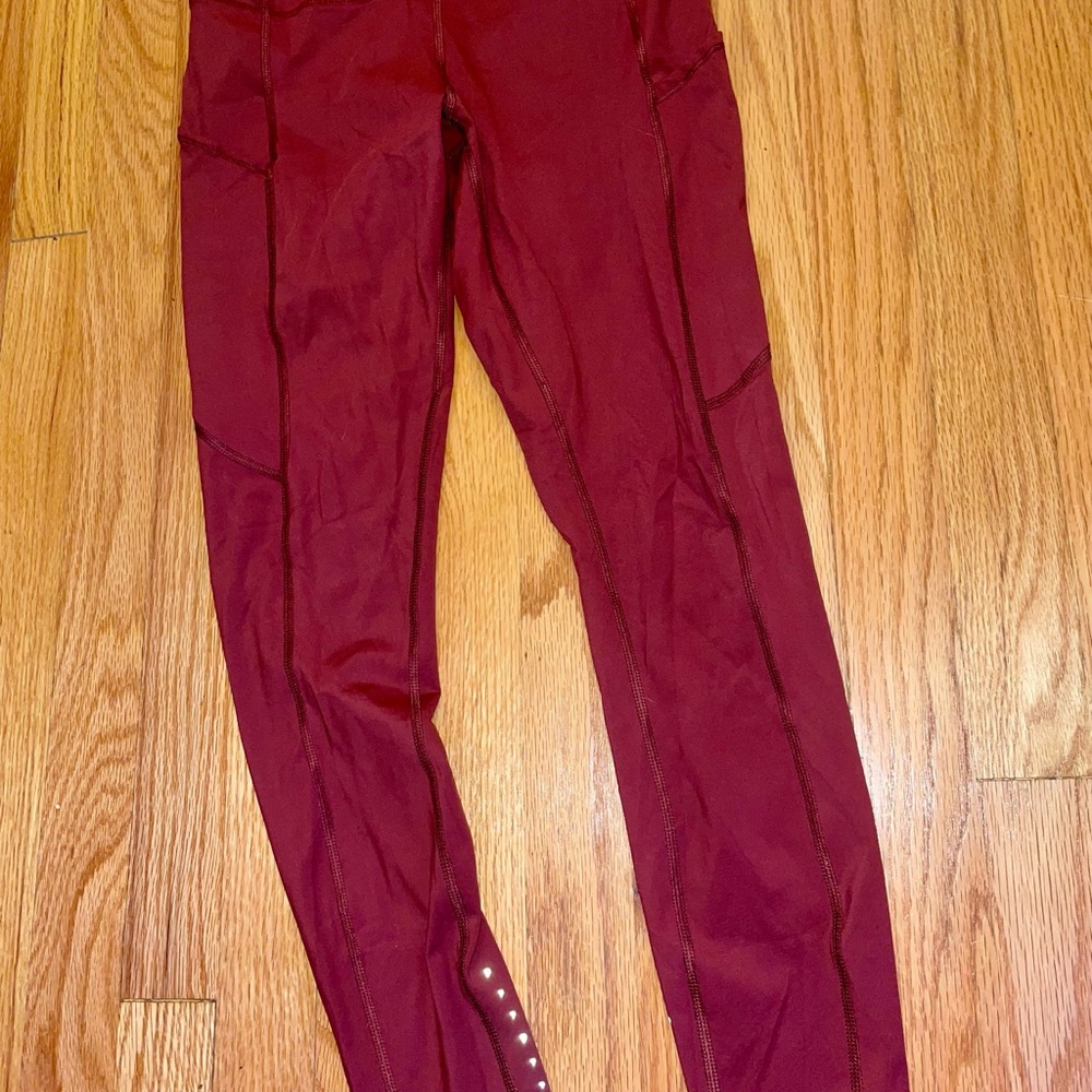 Tlf women’s Burgundy Leggings work out sport leisure size small mid calf/ankle